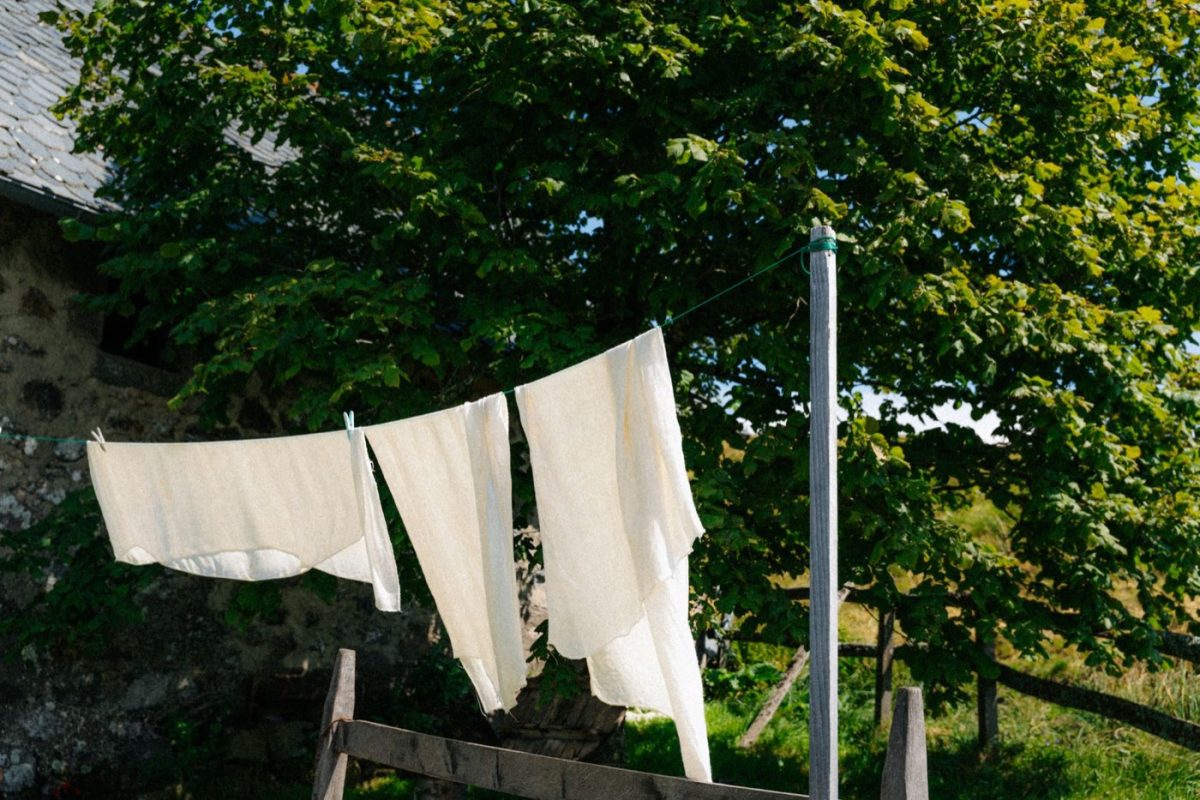 Laver le linge de lit écologiquement en limitant l'usure