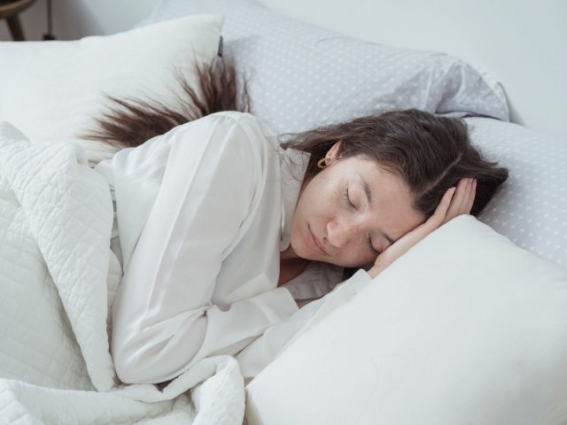 Depuis le choix de l’oreiller, un sommeil réparateur à la clé